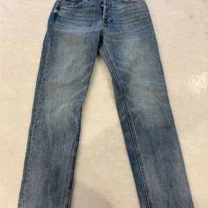 Denim Forum Slim Blue Jeans with Classic Faded Style